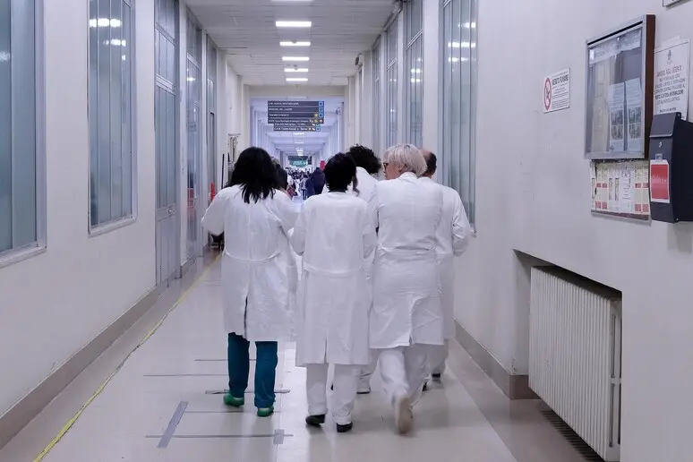 L’attacco di Ora! dopo il caso Cles: «La sanità pubblica si sta indebolendo»