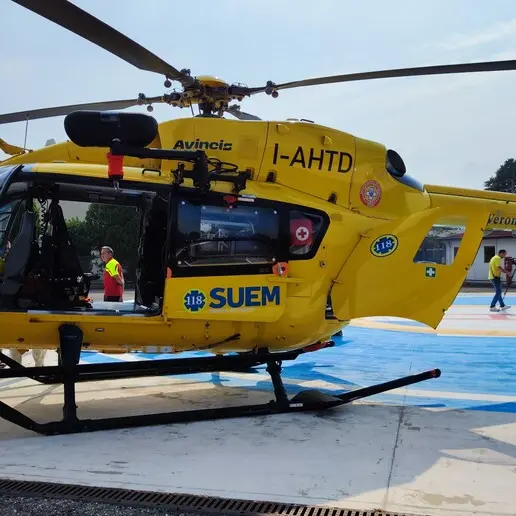 Tre interventi in montagna: escursionista precipita in un canale, due donne soccorse con il verricello