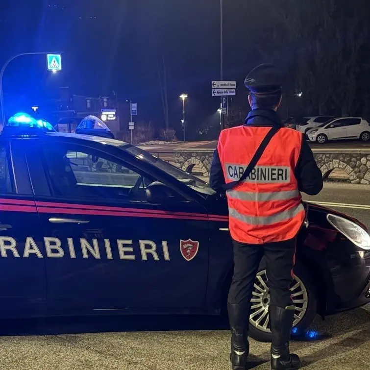 Trento, picchiato nel parco per costringerlo a lavorare in nero: arrestato il secondo uomo