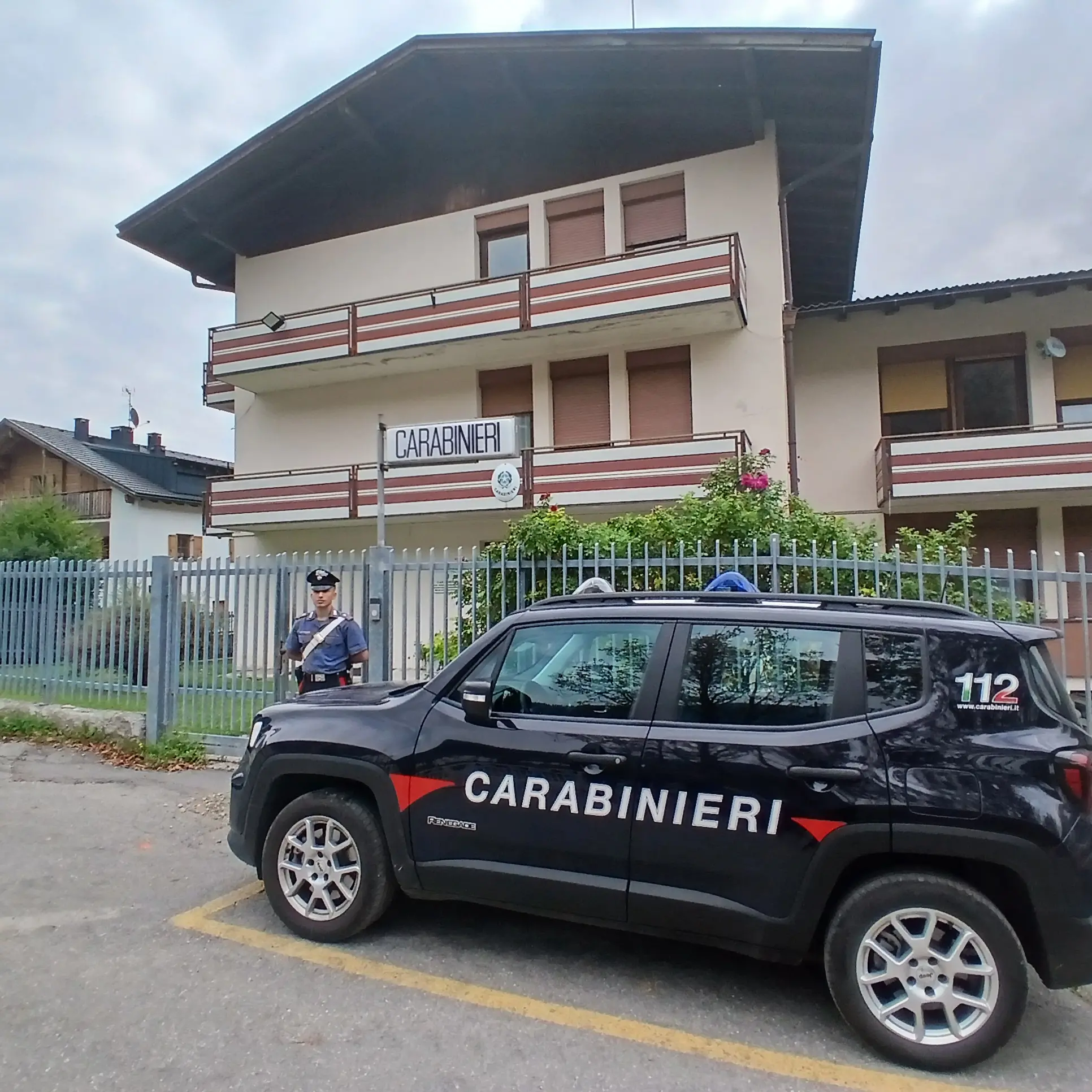 Finto carabiniere al telefono, spariscono oltre 20 mila euro: quattro denunciati