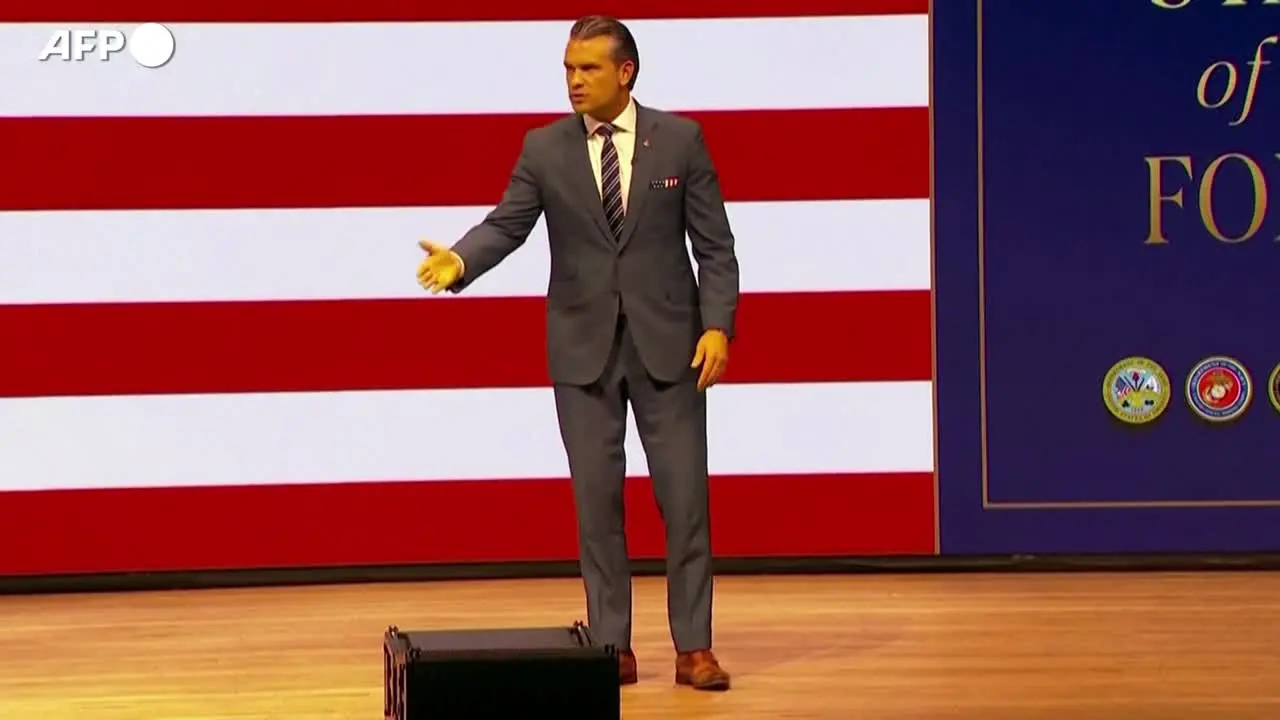 Hegseth: “Basta con spettacoli di drag queen e pronomi di genere: solo etica del guerriero”