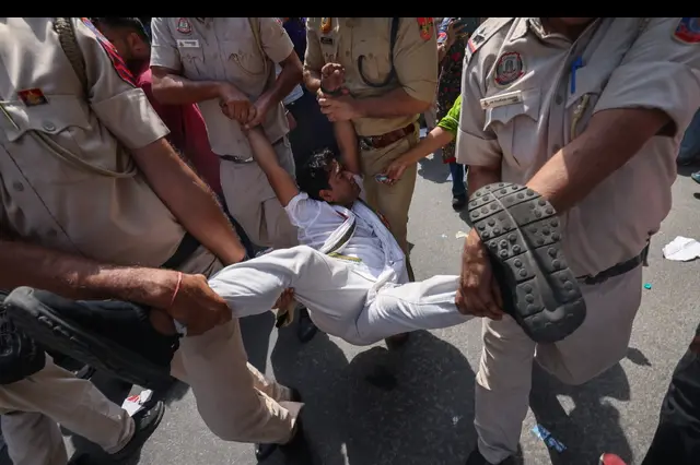 Media, polizia indiana nega il permesso a una protesta a New Delhi