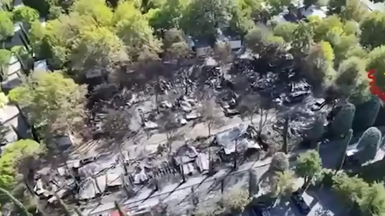Peschiera del Garda, le immagini aeree del camping devastato da un incendio