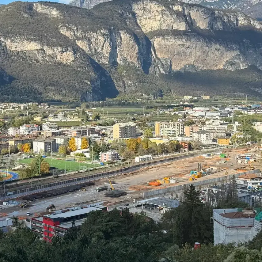 Bypass ferroviario e rischio Pfas, la Provincia: «Appa controllerà i materiali utilizzati nei cantieri»