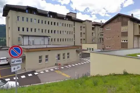Ospedale di Cavalese, endoscopia ancora sospesa: nessuna data per la riattivazione