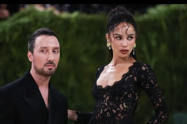 Vaccarello lascia la direzione creativa di Yves Saint Laurent