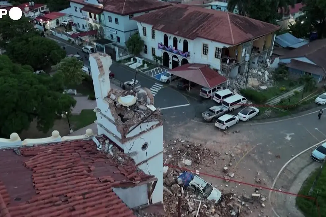 Terremoto a Panama, crolla il campanile della cattedrale di Penonomé