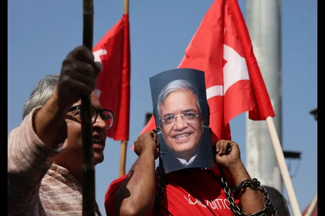 Media India, centinaia le persone fermate alla protesta del partito delle blatte