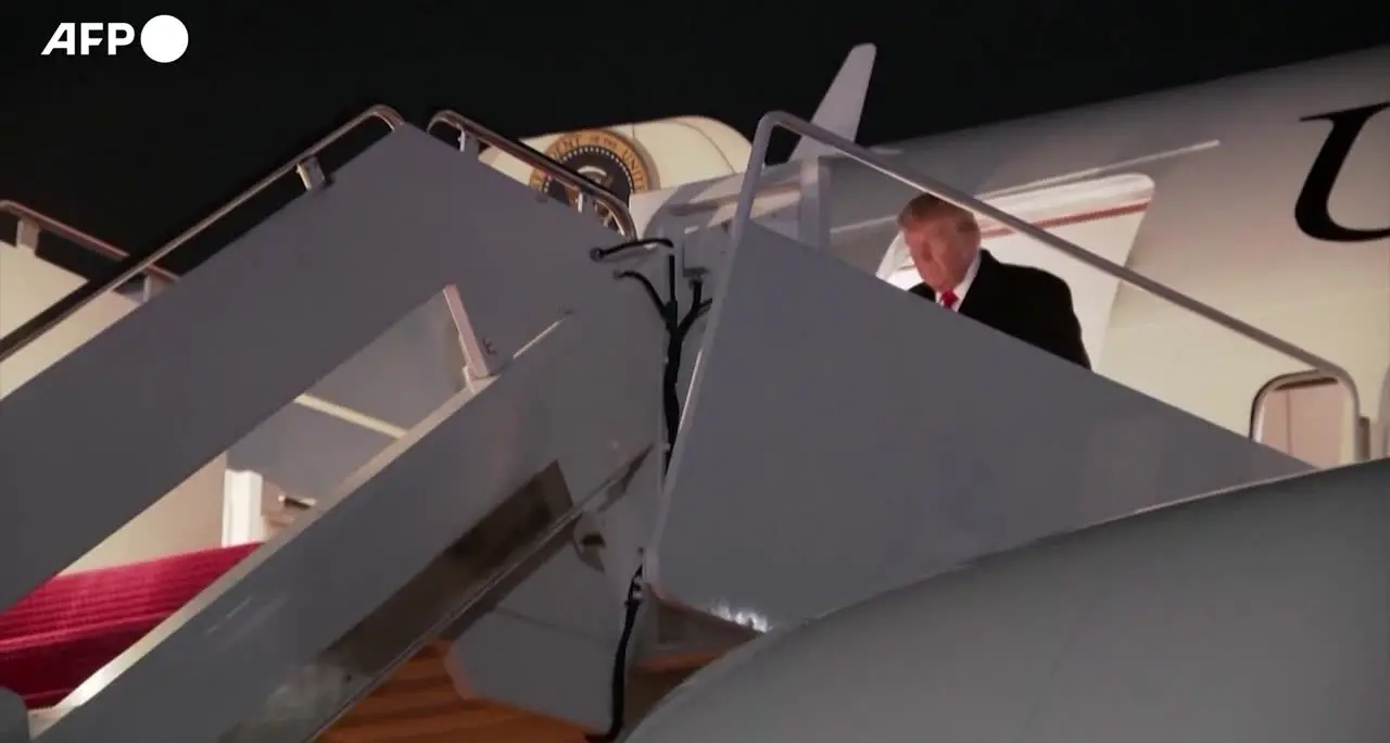 Trump: \"L'attacco all'aeroporto di Riad non è accettabile\"