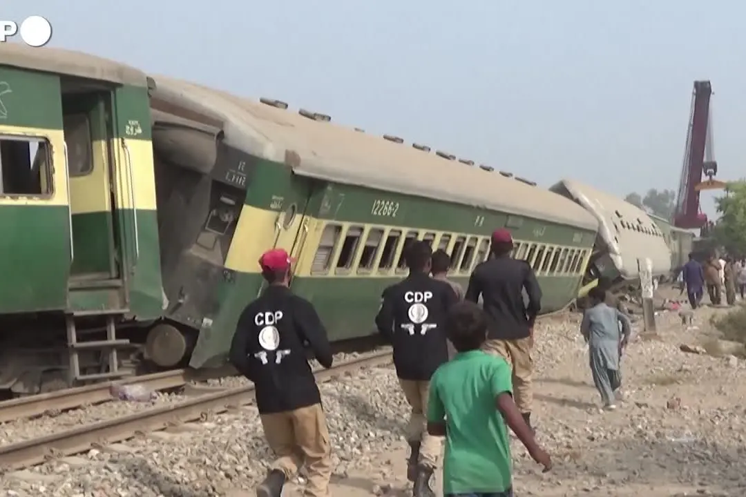 Pakistan, 'deraglia treno vicino a Multan, almeno 4 morti'