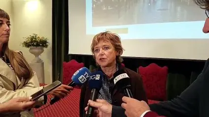 L'assessora Monica Baggia illustra il nuovo regolamento dei plateatici nel Comune di Trento