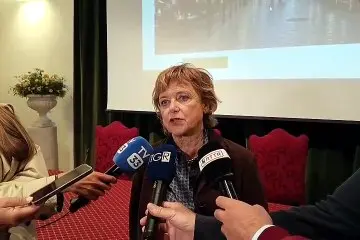 L'assessora Monica Baggia illustra il nuovo regolamento dei plateatici nel Comune di Trento
