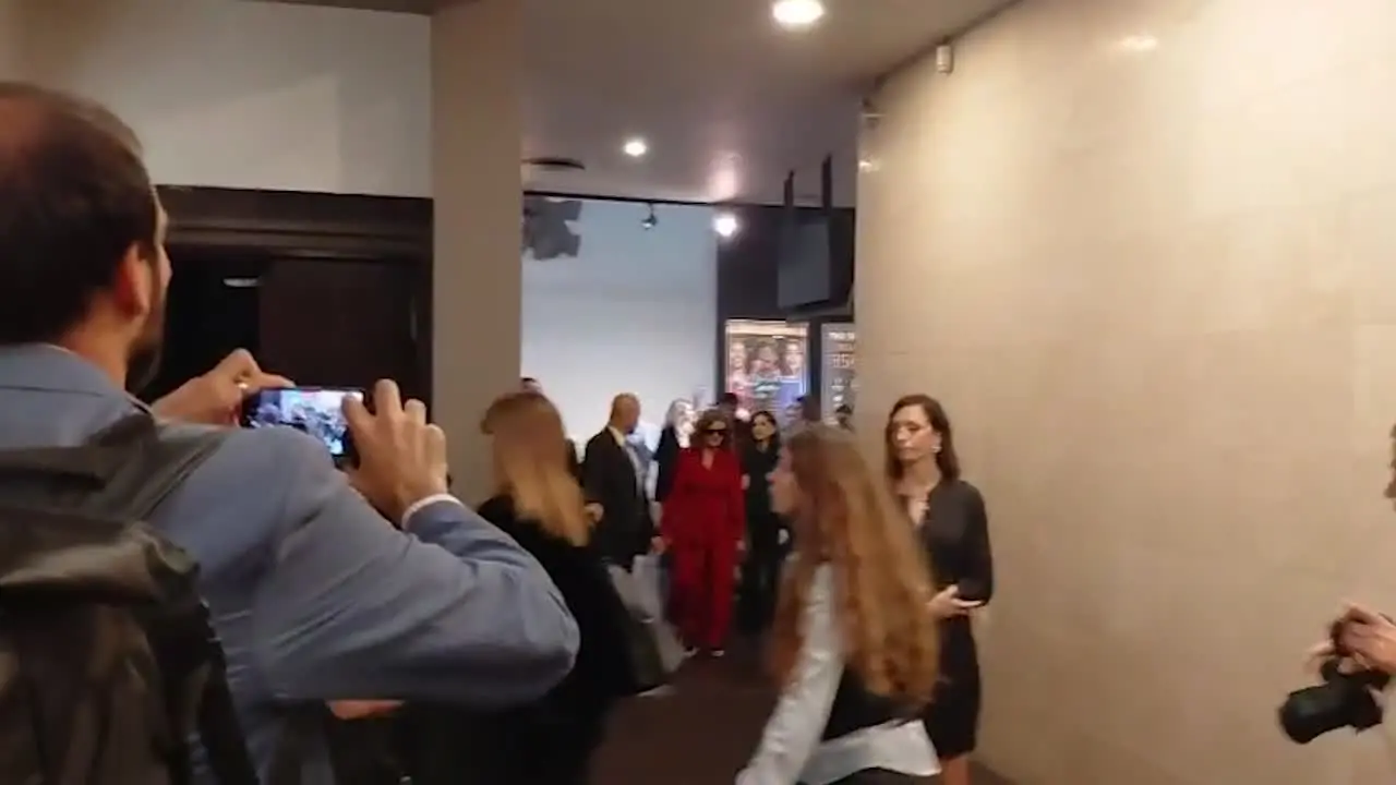 Sarandon a Roma, l'incontro con Schlein al Cinema Moderno