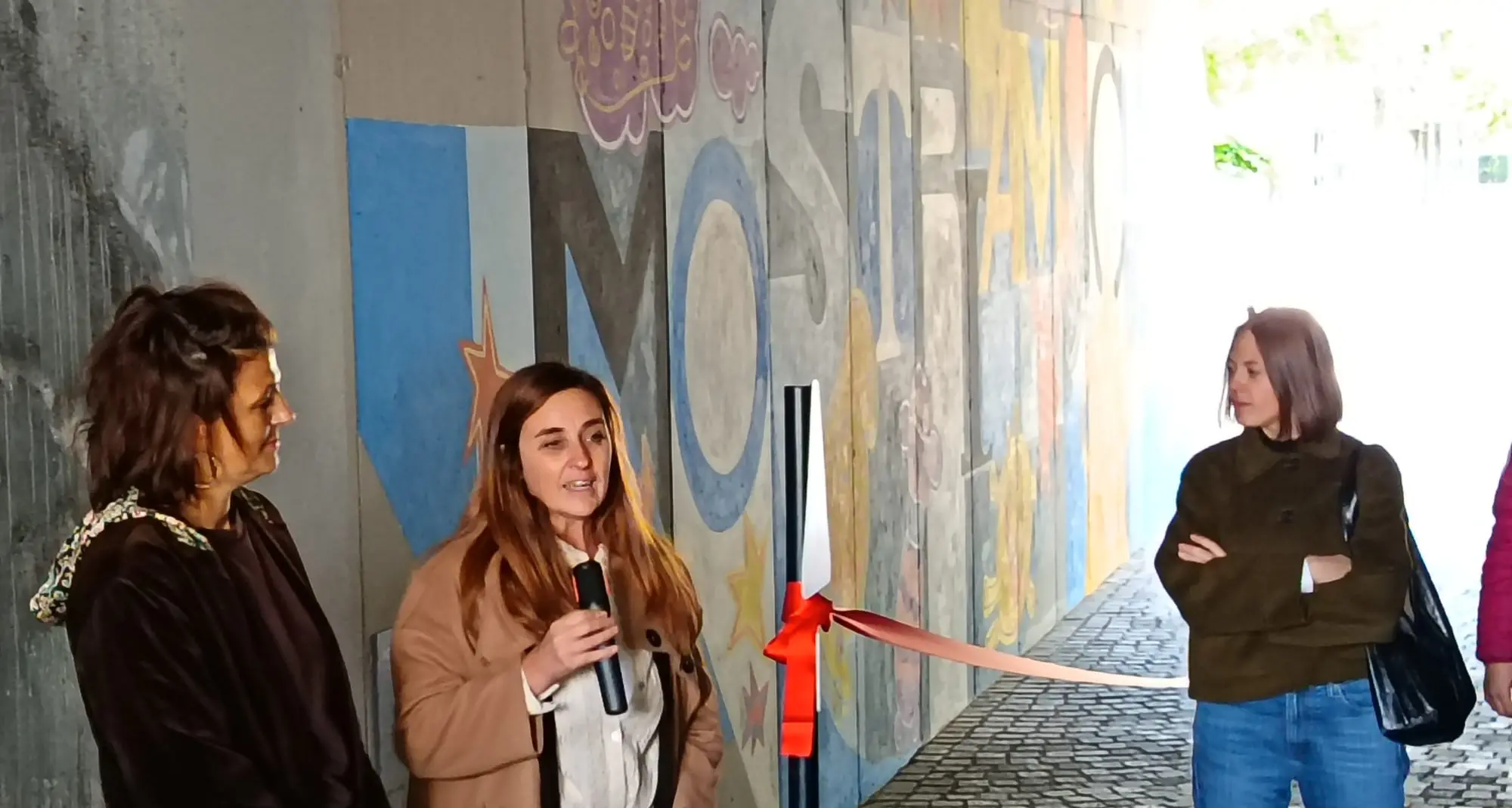 Trento, il sottopasso di via Taramelli cambia volto: arriva il murale dell'inclusione