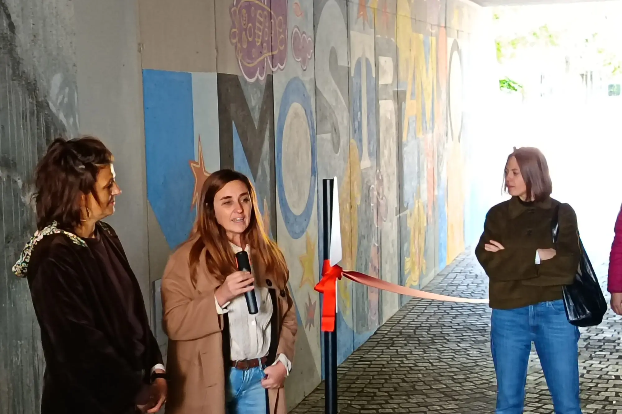 Trento, il sottopasso di via Taramelli cambia volto: arriva il murale dell'inclusione