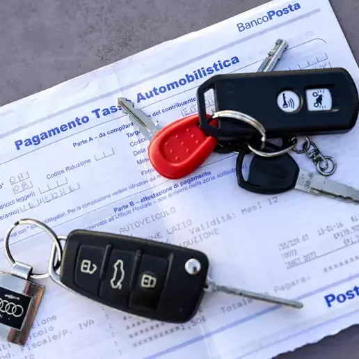 Multe e bolli auto, scatta la rottamazione: domande dal 16 ottobre, ecco come fare
