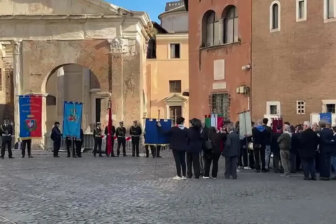Tensioni al Ghetto ebraico a Roma, insulti e urla contro l'Anpi