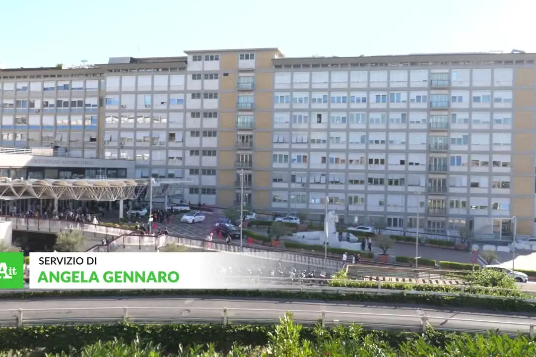 Prosegue al Gemelli di Roma il ricovero del Papa