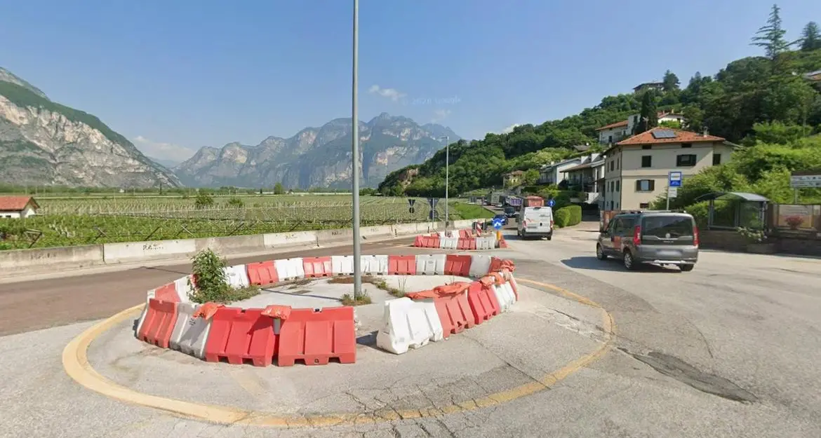Sorni di Lavis, gara per la rotatoria sulla statale 12: lavori da quasi 700mila euro