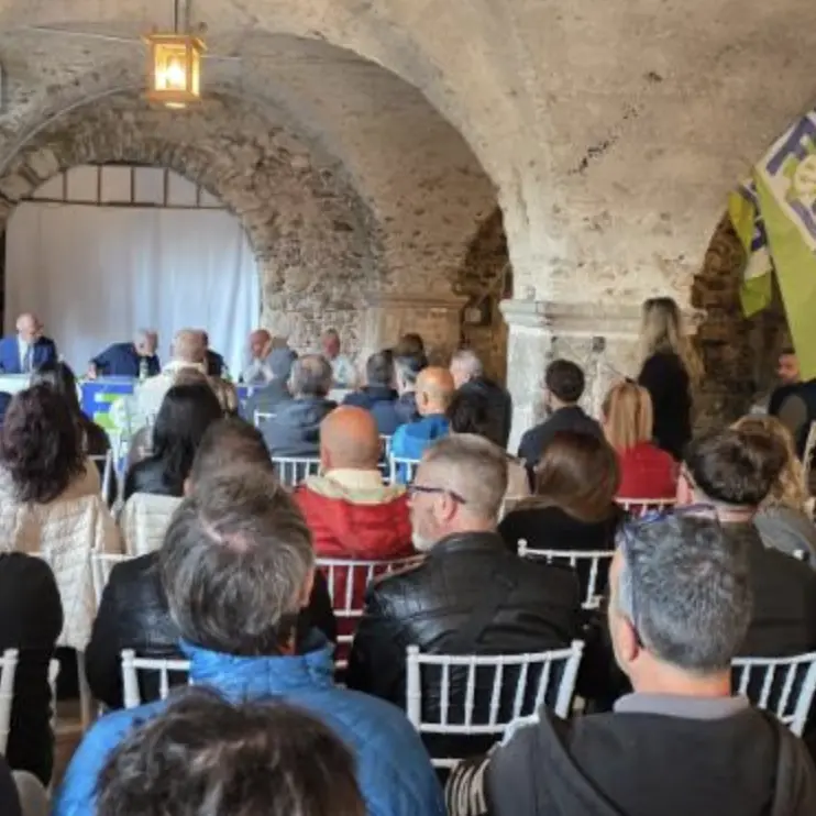 Pubblico impiego, la Fenalt rilancia: «Una quattordicesima per recuperare i salari»