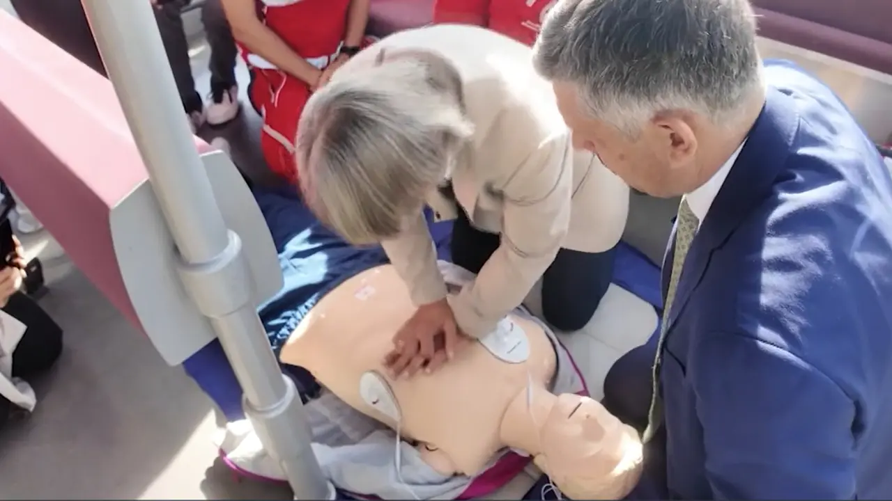 Imparare in funivia a rianimare ed a salvare vite