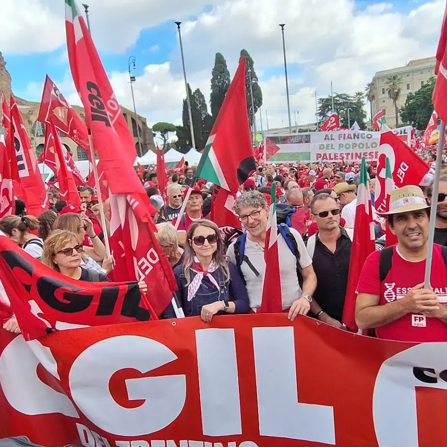 Roma, in 200 dal Trentino alla manifestazione della Cgil contro il governo Meloni