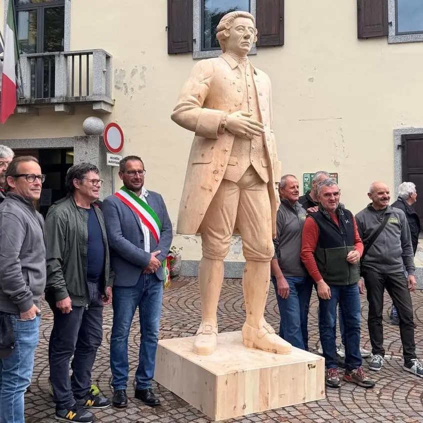 Bezzecca celebra il suo gigante: una statua di 2,64 metri per Bernardo Gigli
