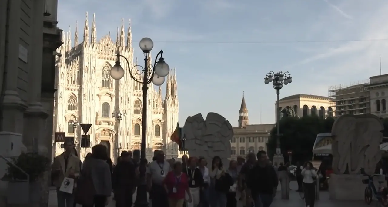 Controlli a tappeto in Duomo a Milano dopo i disordini