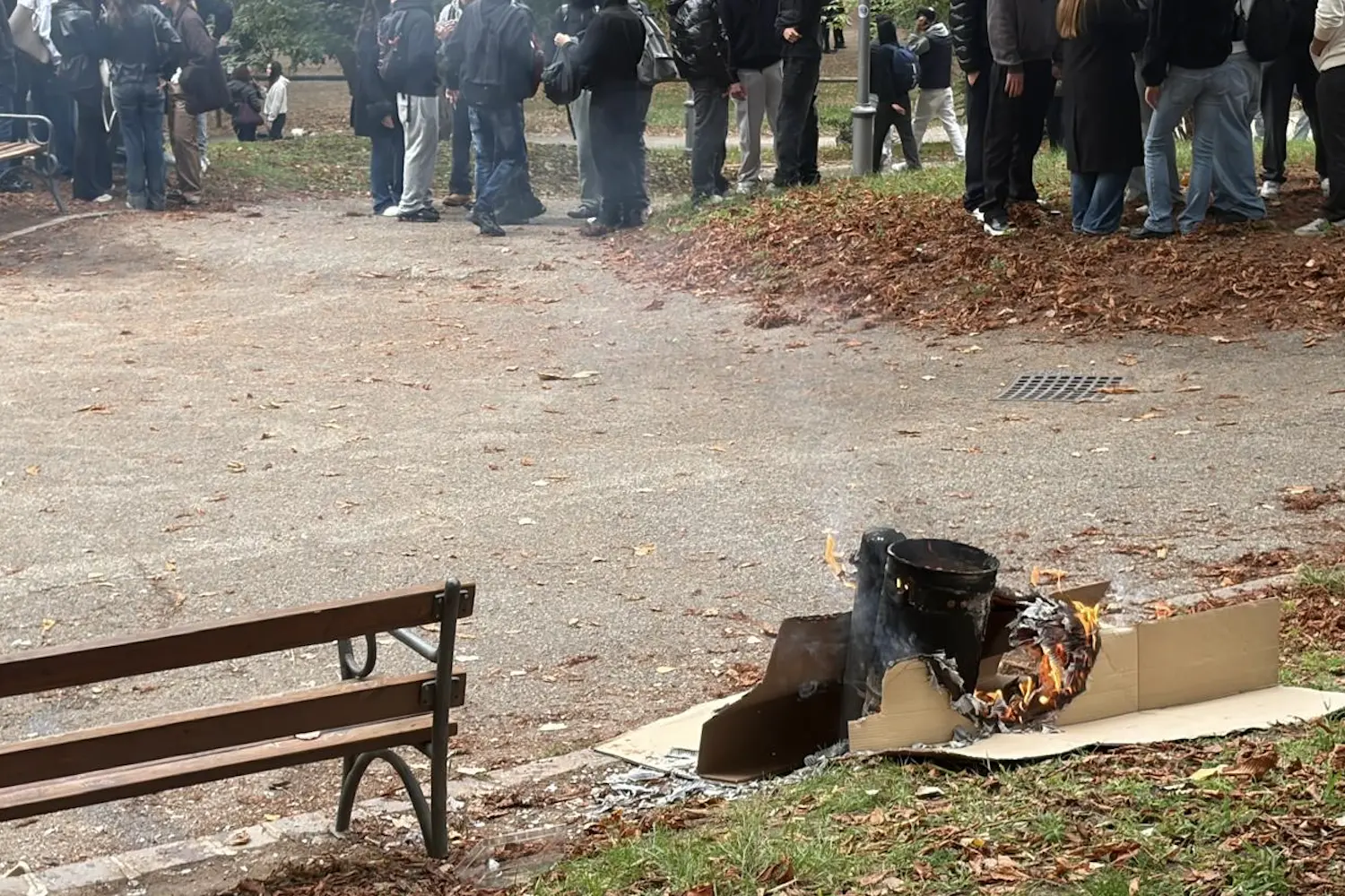 Proteste studentesche Trento, disordini in Piazza Venezia  (Foto di Daniele Mosna)
