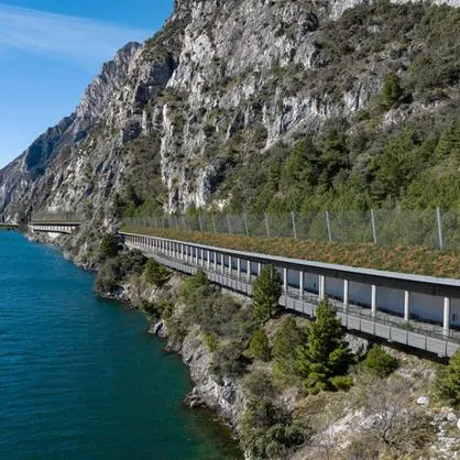 La ciclovia del Garda non cambia rotta: dalla Provincia un no secco all’ipotesi dei battelli