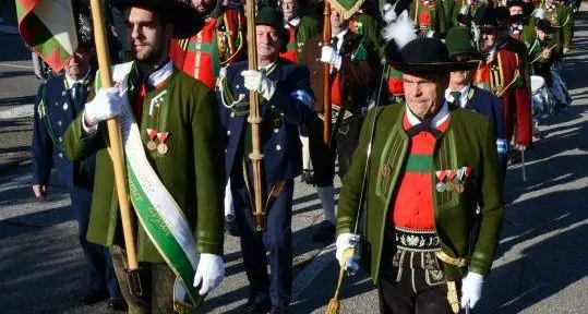 Celebrazione della festa nazionale austriaca con gli Schützen a Bolzano