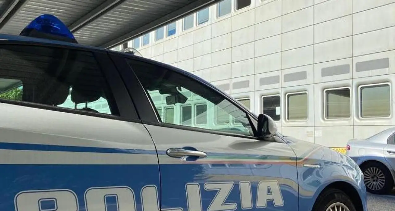 Il tam tam sui social annuncia una protesta per sabato. Le autorità: negozi aperti, centro presidiato