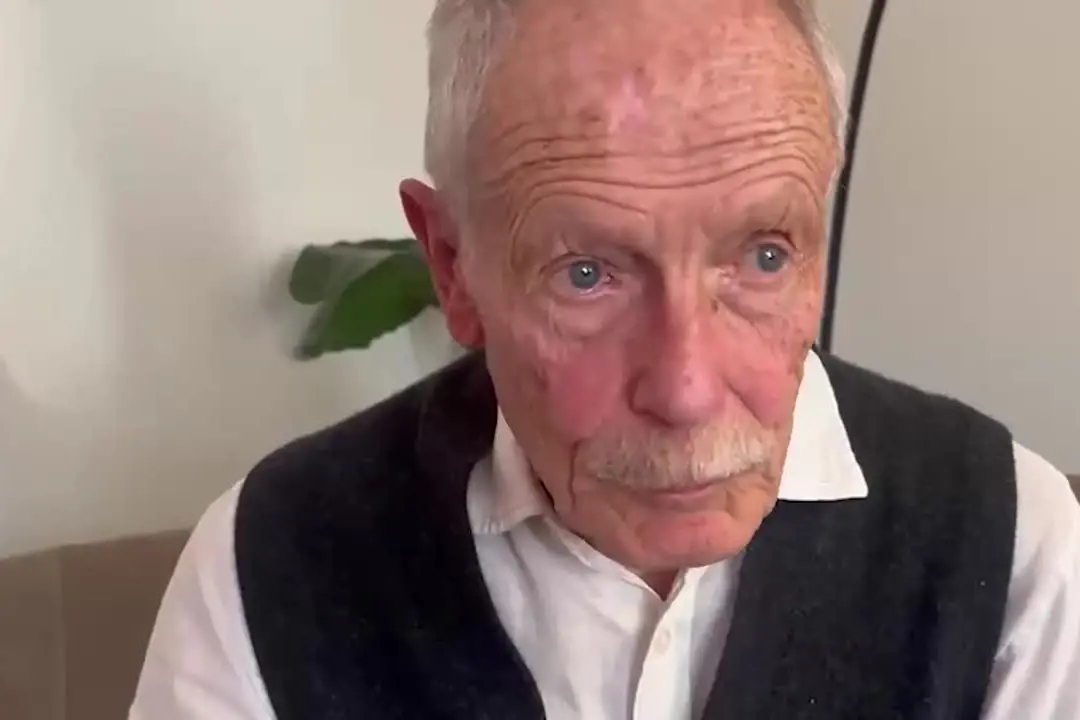 Erri De Luca: “Le proteste dei giovani? È la nascita di una nuova democrazia”