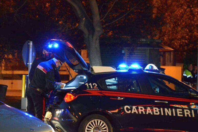 Auto dei Carabinieri durante un controllo notturno, fotografia di repertorio pubblicata da l’Adige