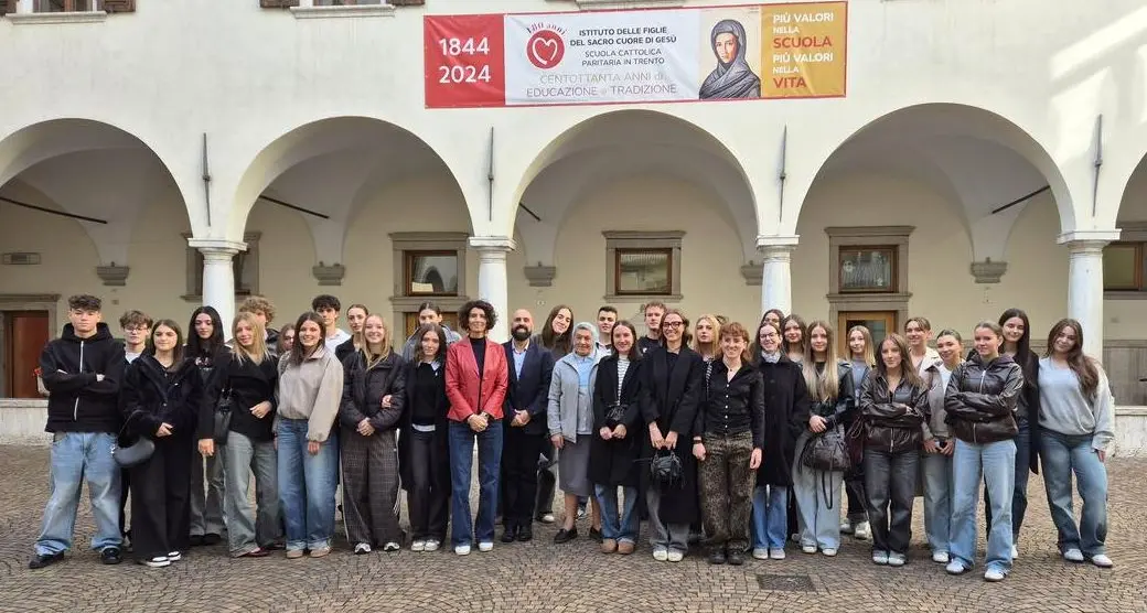 Trento, consegnati i diplomi di maturità a 40 studenti del Sacro Cuore