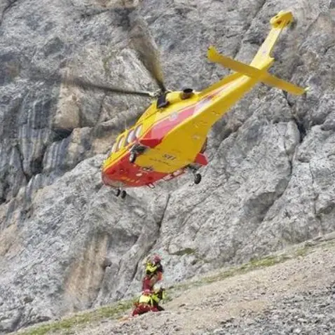 Dro, cade mentre scala una parete a 300 metri di quota: climber trasportata al Santa Chiara
