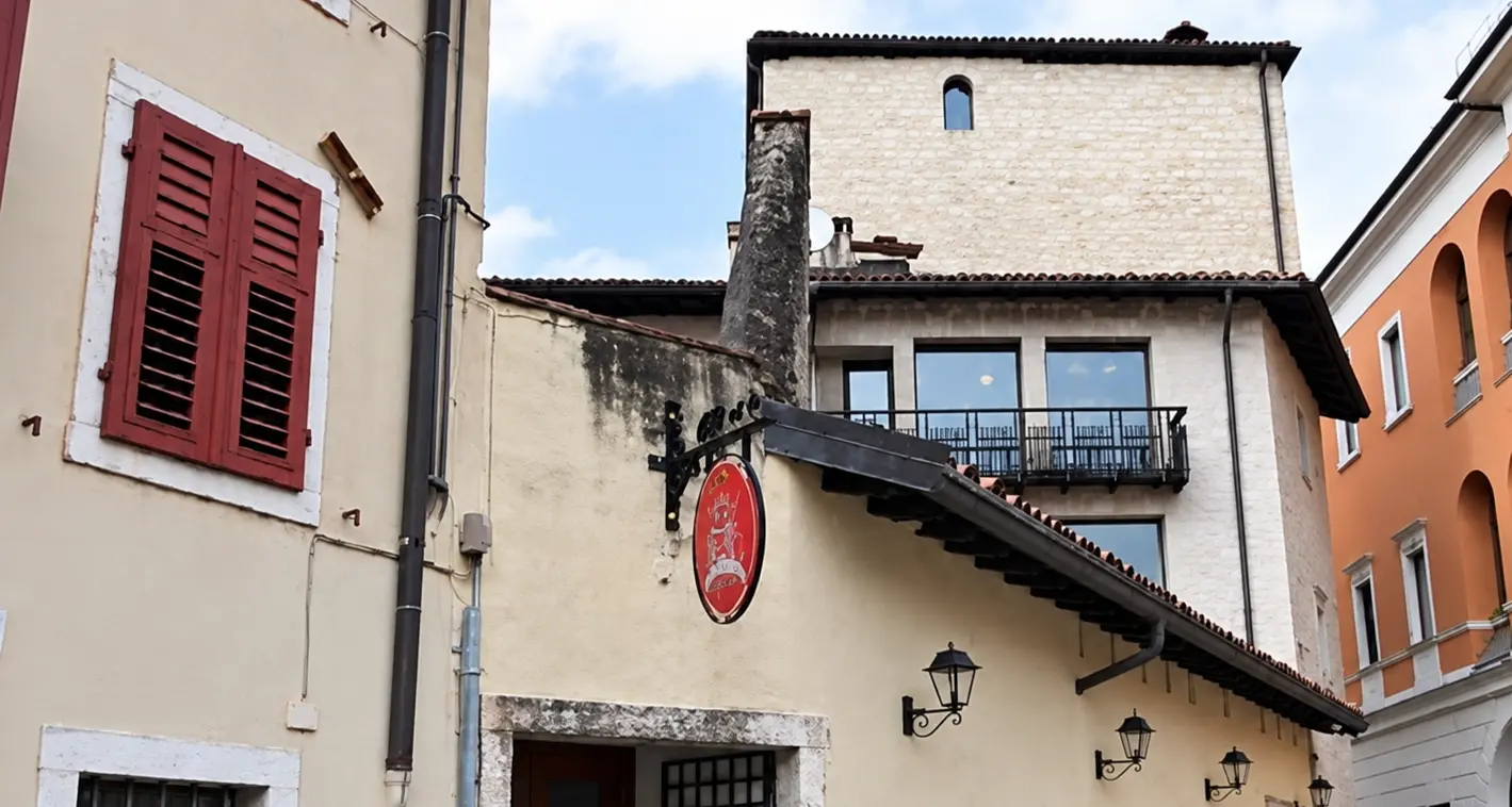 Si riaccenderanno le luci nella torre del Massarello