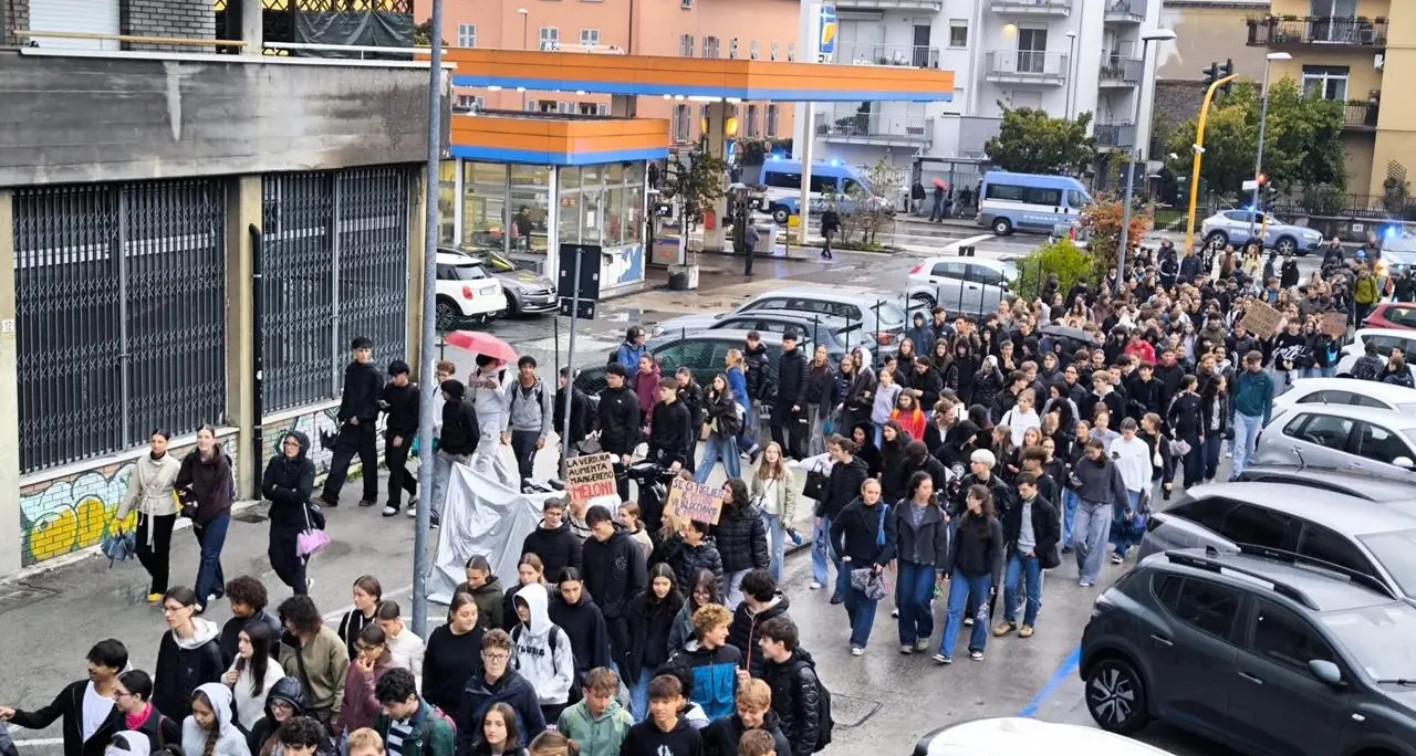 Trento, «Manifestazione contro il carovita»: preoccupa l’annuncio social