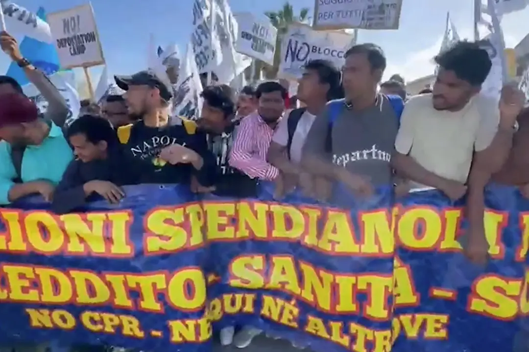 Napoli, corteo contro il carovita