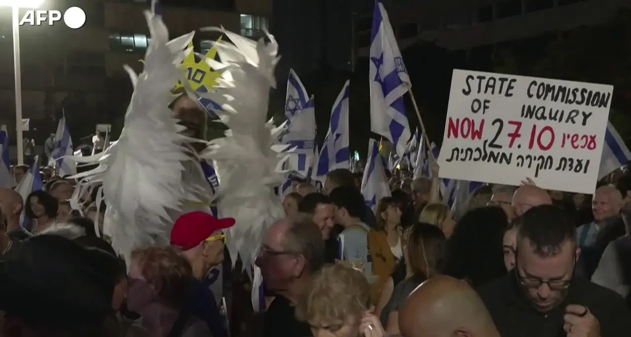 Migliaia in piazza a Tel Aviv contro Netanyahu prima delle elezioni