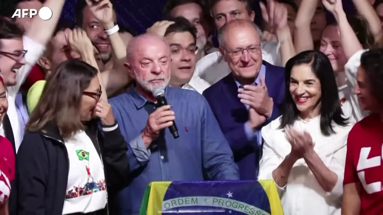 Lula vince le elezioni in Brasile: “Hanno votato per la difesa della democrazia”