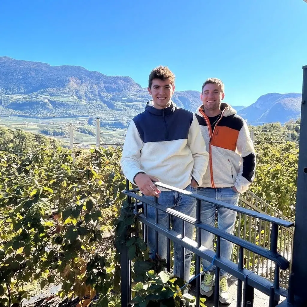 Il Rifugio Bindesi riparte dai fratelli Defant: nuova gestione affidata a due giovani
