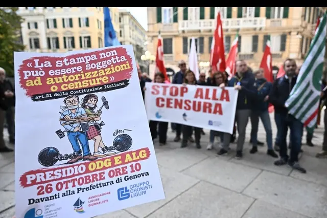 Giornalisti in piazza contro \"la censura usata per non turbare l'opinione pubblica\"