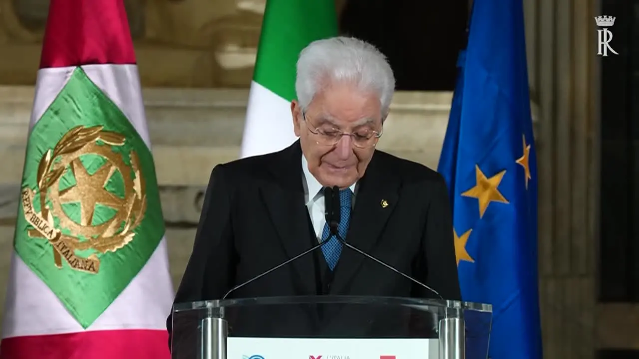 Mattarella: \"Fake news manipolano già oggi l'informazione\"