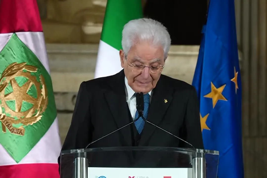 Mattarella: \"Fake news manipolano già oggi l'informazione\"