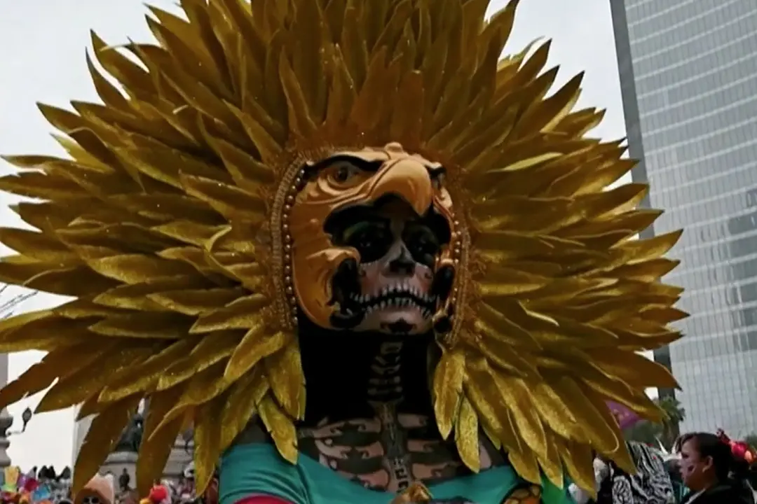 Città del Messico, verso il Giorno dei Morti: la processione delle Catrinas