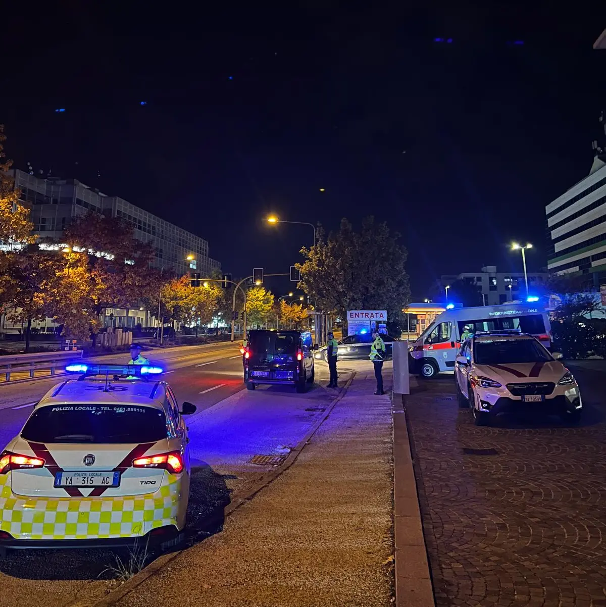 Trento, auto modificata e motore rumoroso: multa fino a 1.731 euro
