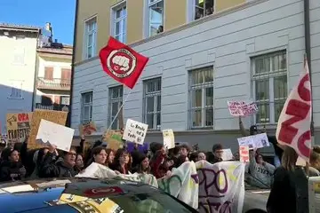 I ragazzi del Liceo Bonporti di Trento: \"Stufi di una scuola senza termosifoni\"