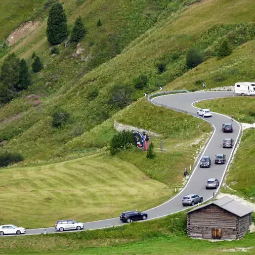 Limitazioni al traffico a Passo Gardena: il 68% degli automobilisti favorevoli