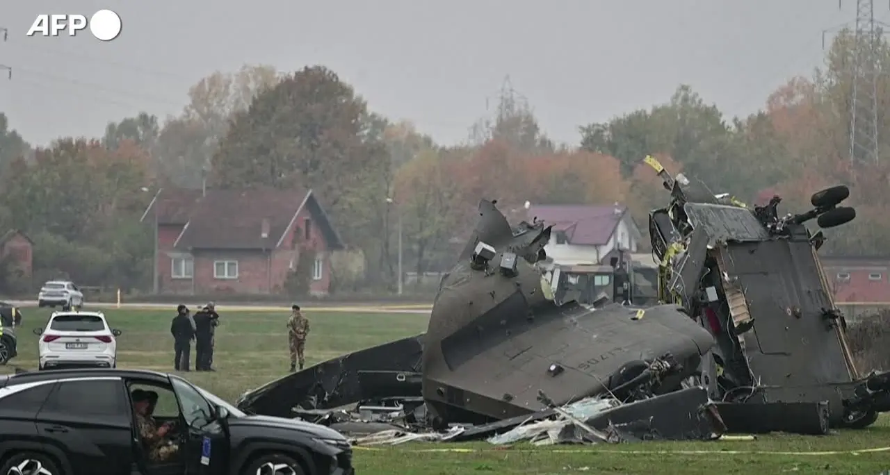Elicottero caduto, Crosetto in Bosnia sul luogo dell'incidente